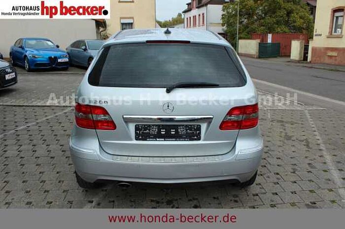 Mercedes-Benz B 200 NAVI WINTERRÄDER AHK GEPFLEGT