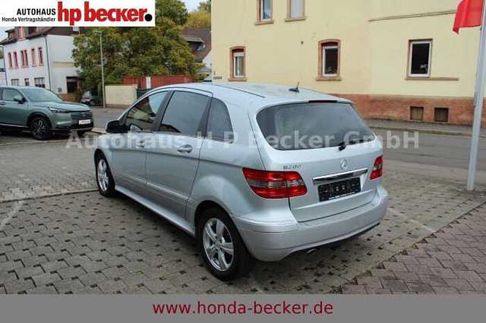 Mercedes-Benz B 200 NAVI WINTERRÄDER AHK GEPFLEGT