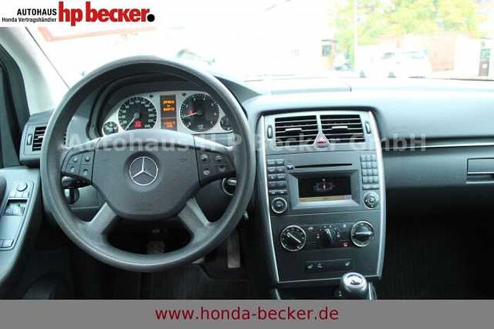 Mercedes-Benz B 200 NAVI WINTERRÄDER AHK GEPFLEGT